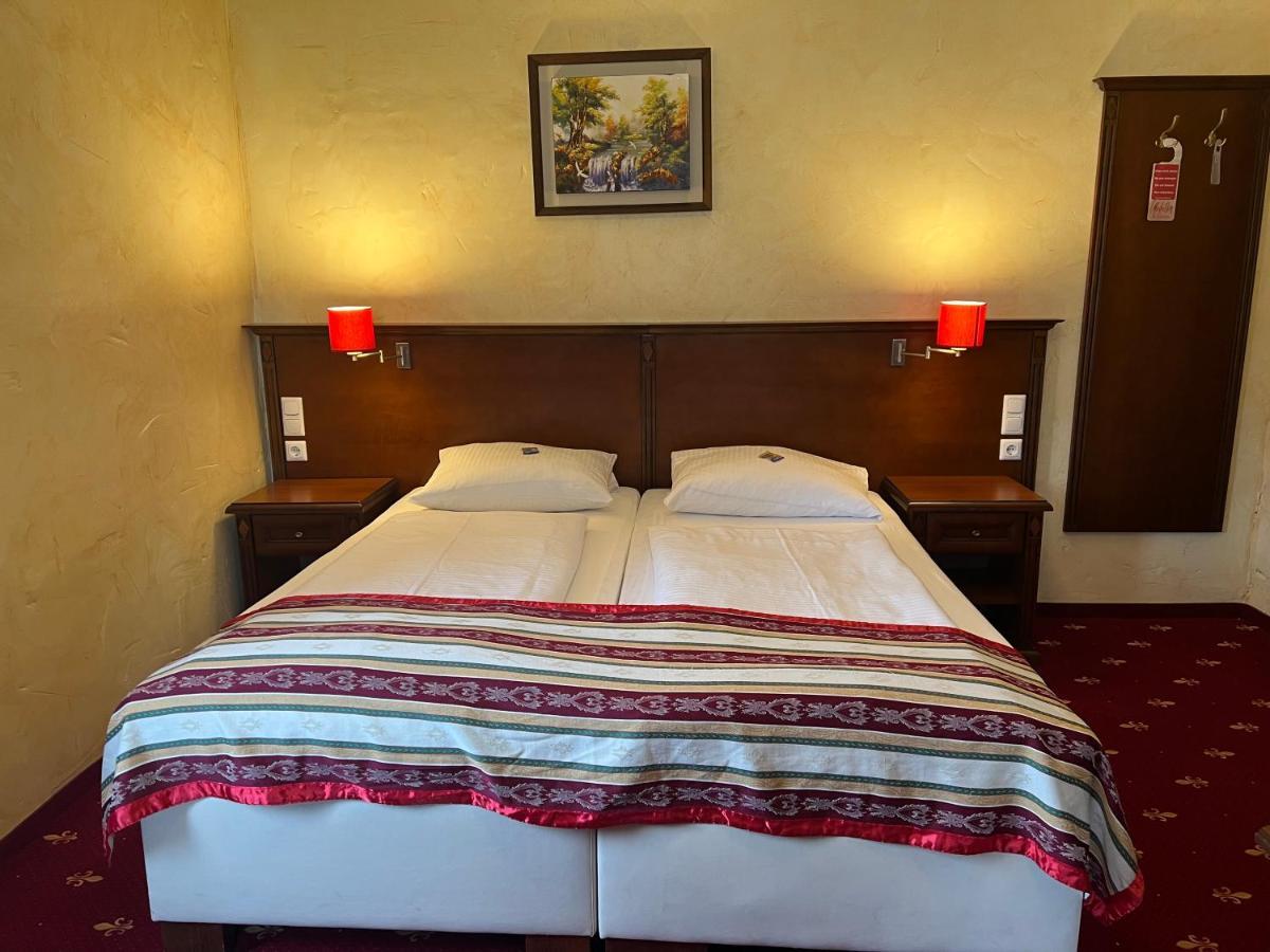 Hotel Medaillon Magdeburg Ngoại thất bức ảnh