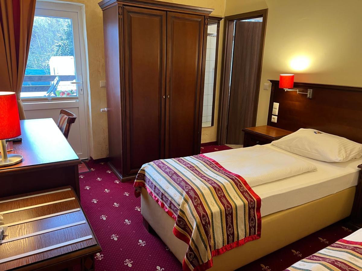 Hotel Medaillon Magdeburg Ngoại thất bức ảnh