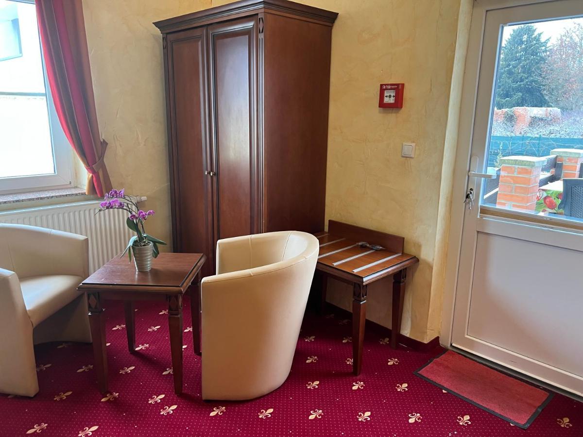 Hotel Medaillon Magdeburg Ngoại thất bức ảnh