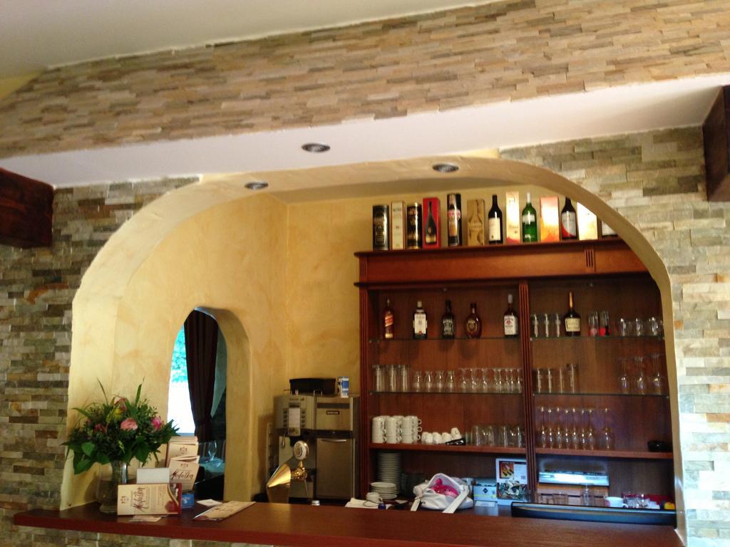 Hotel Medaillon Magdeburg Ngoại thất bức ảnh