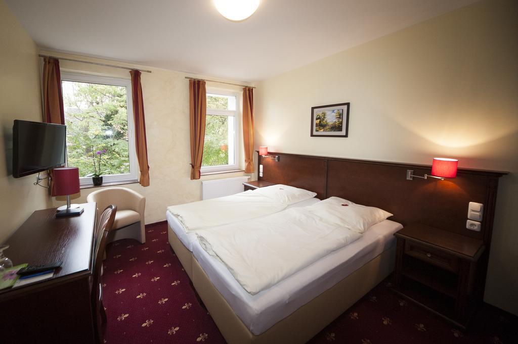 Hotel Medaillon Magdeburg Ngoại thất bức ảnh