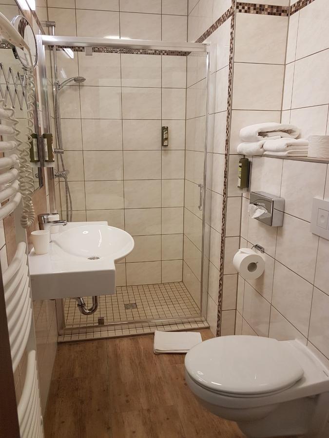 Hotel Medaillon Magdeburg Ngoại thất bức ảnh